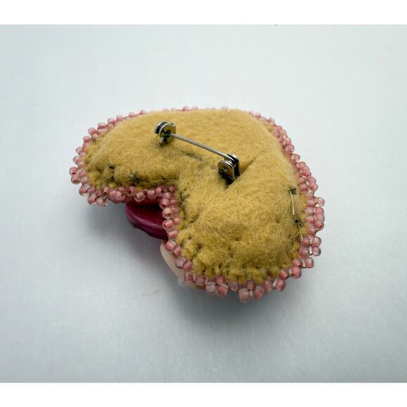 Large Vintage Assemblage Heart Brooch Pin, Mixed Media Beaded Jewelry - Picture 6 of 8